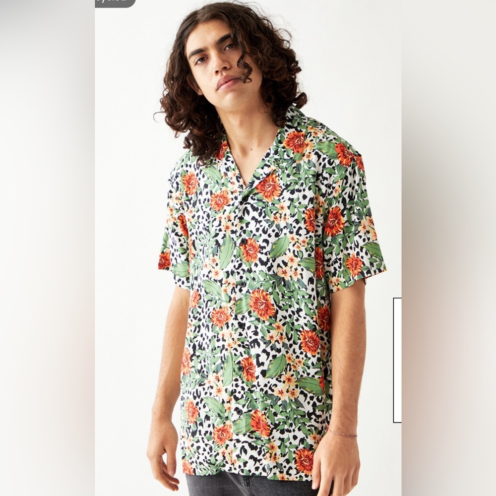 Pac Sun Men’s Coordinated Swim Trunks and Shirt - Size M